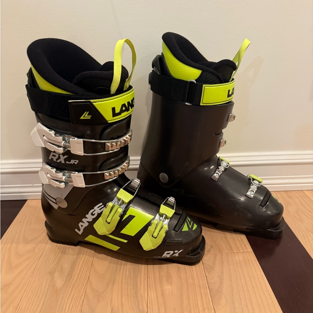 Lange RX Jr Ski boots 
Size 25.5